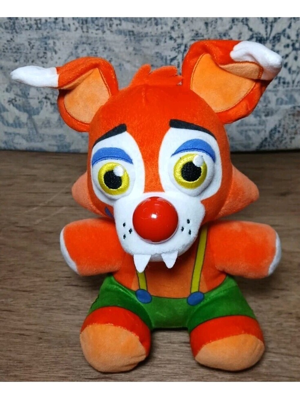 Funko - Five Nights at Freddy's - 7" Plush - Circus Foxy FNAF - Excellent Cond